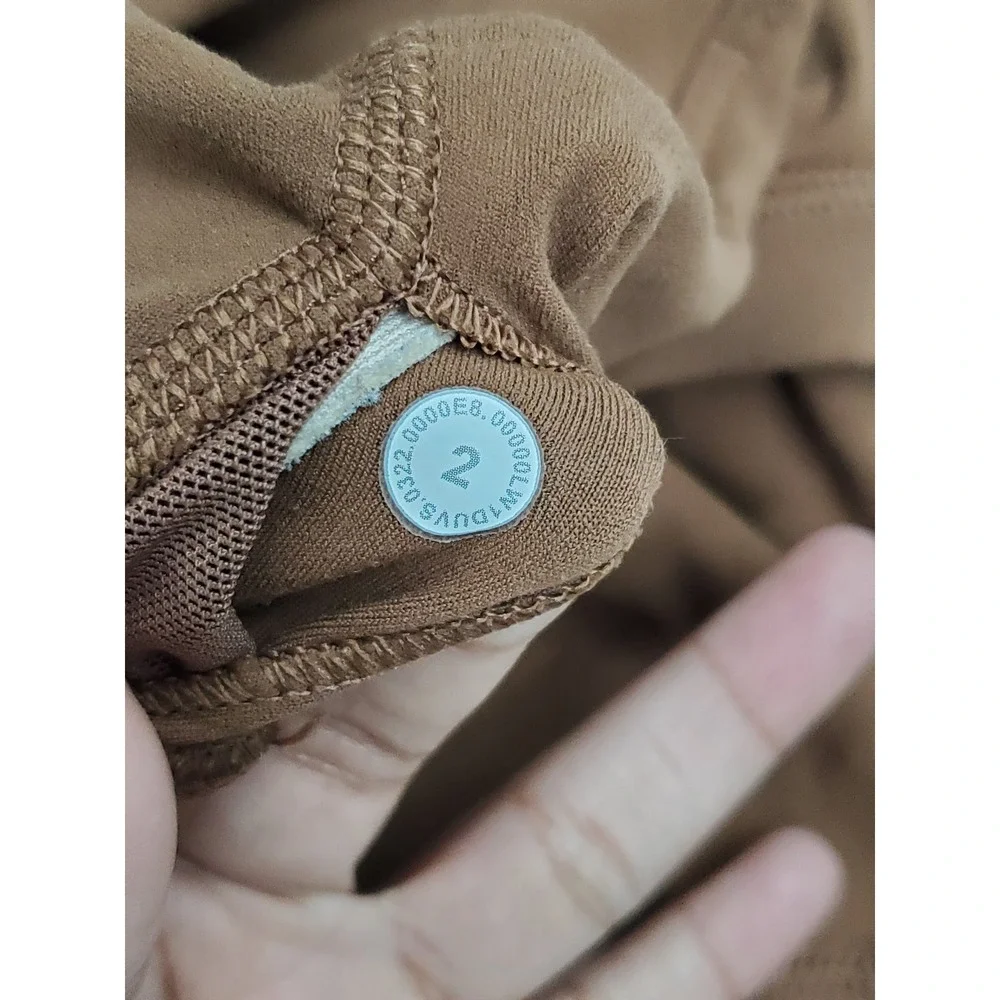 Lululemon Women Top 2 Brown Align Crop Tank‎ Wireless Shelf Bra Pullover
